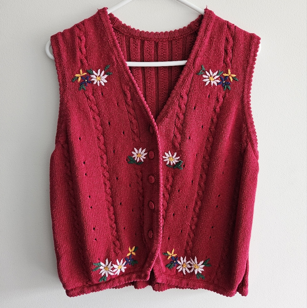 Vintage Red Knit Vest with Embroidered White Flower Details